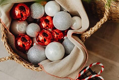 Image of bag of ornaments help illustrate devotional story about treasuring encounters with God